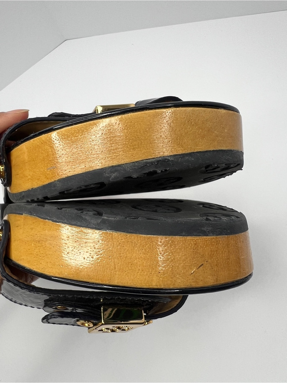 Tory Burch Dixon Black Green Patent Leather Gold Logo Slide Sandals Size 8.5 - Picture 11 of 15